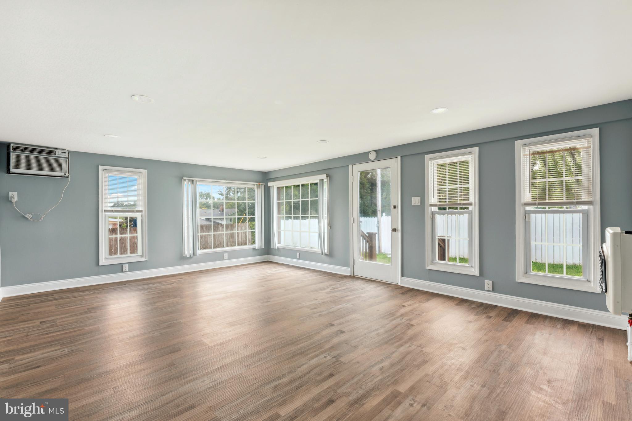 HUNTINGDON VALLEY - Residential