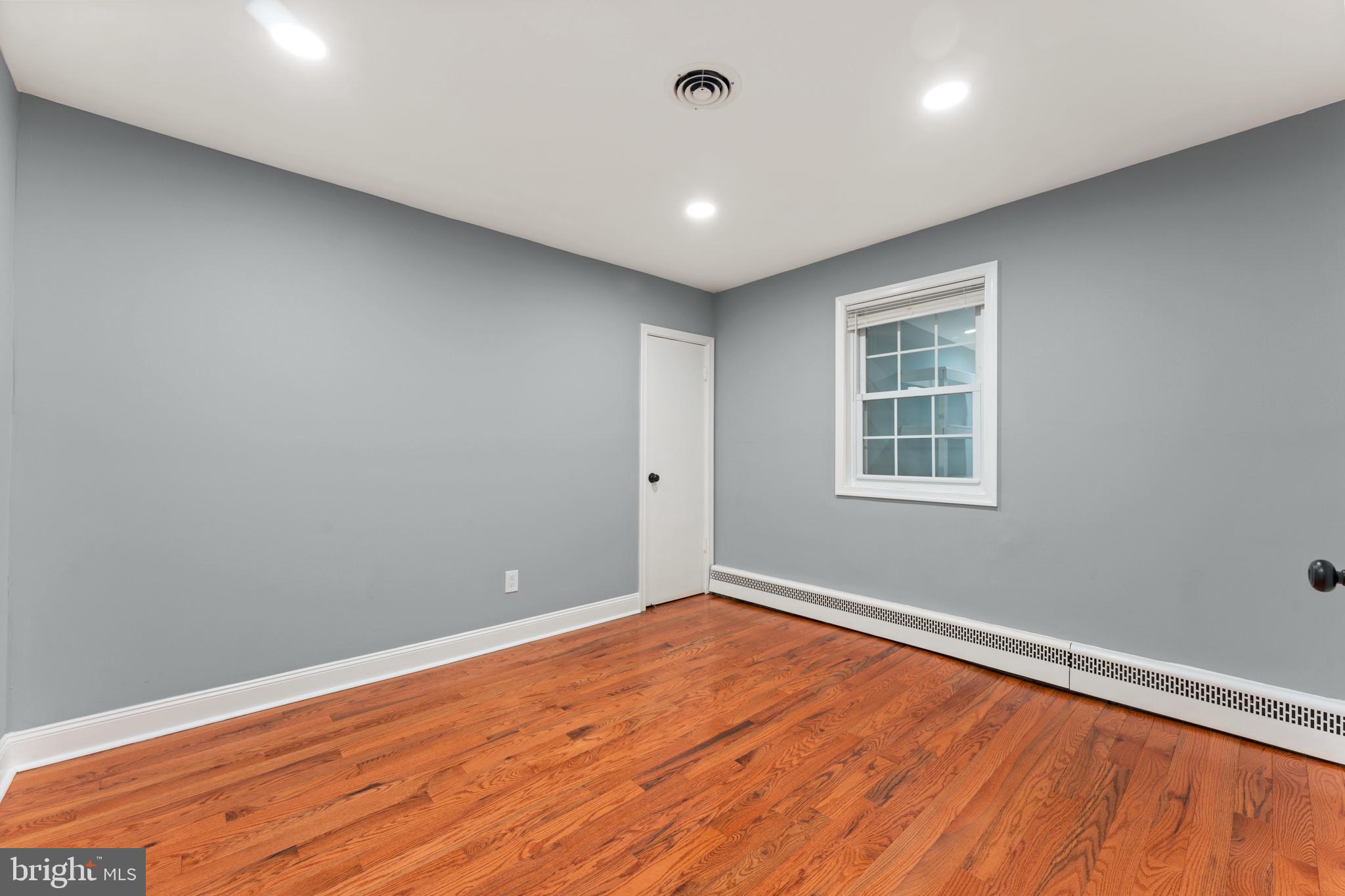 HUNTINGDON VALLEY - Residential