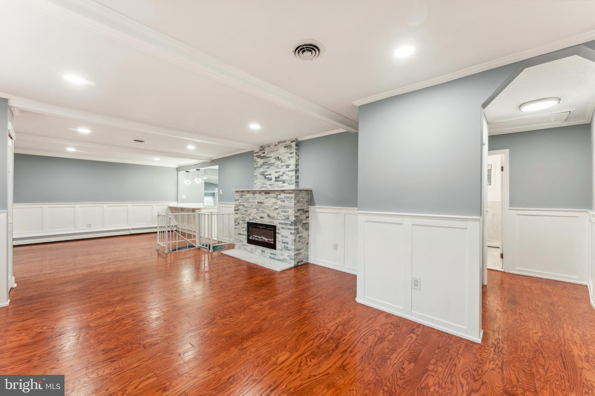 HUNTINGDON VALLEY - Residential