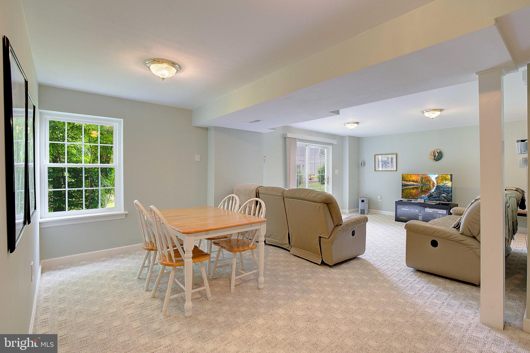 PLUM POINT WOODS - Residential