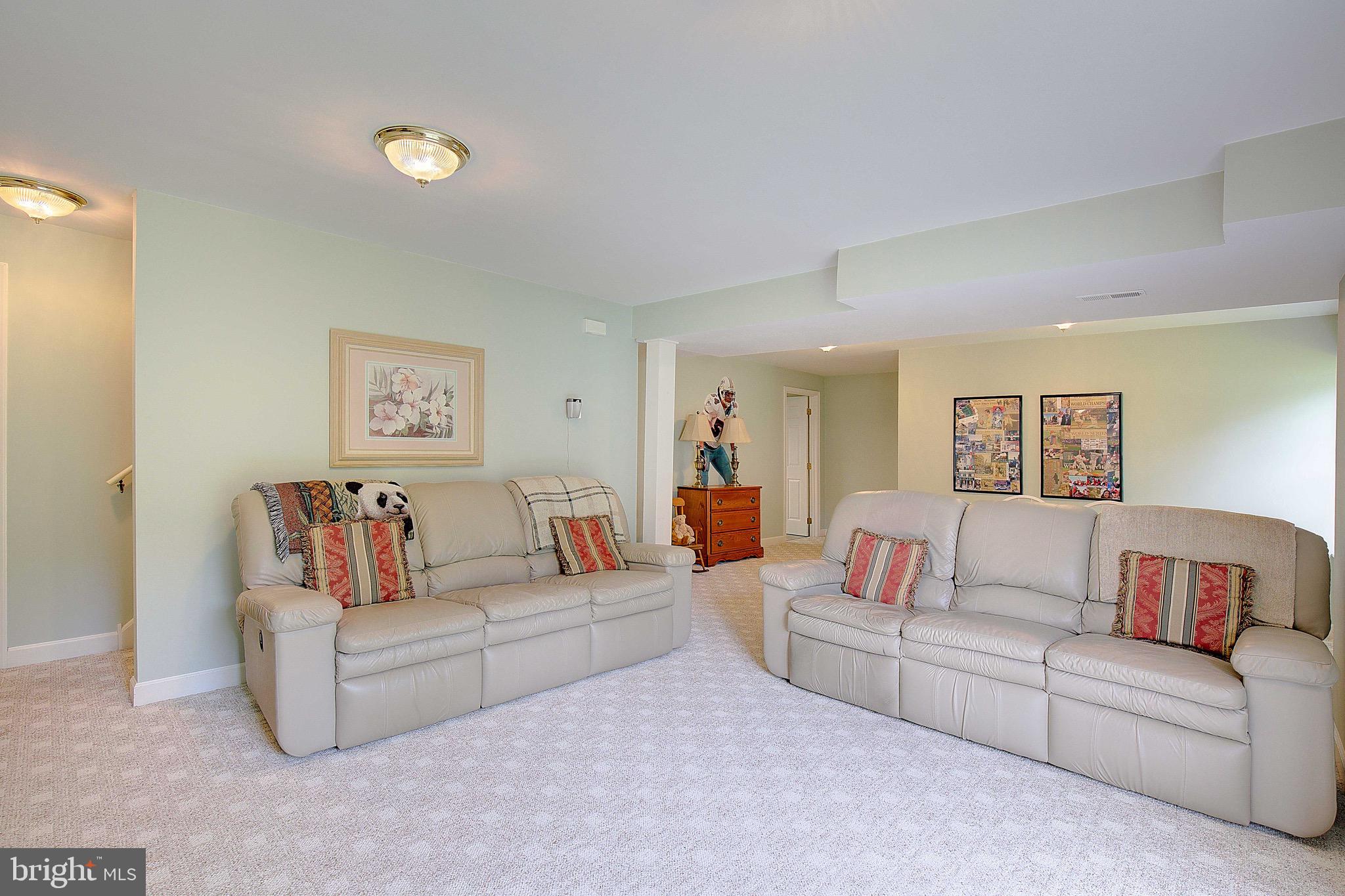 PLUM POINT WOODS - Residential