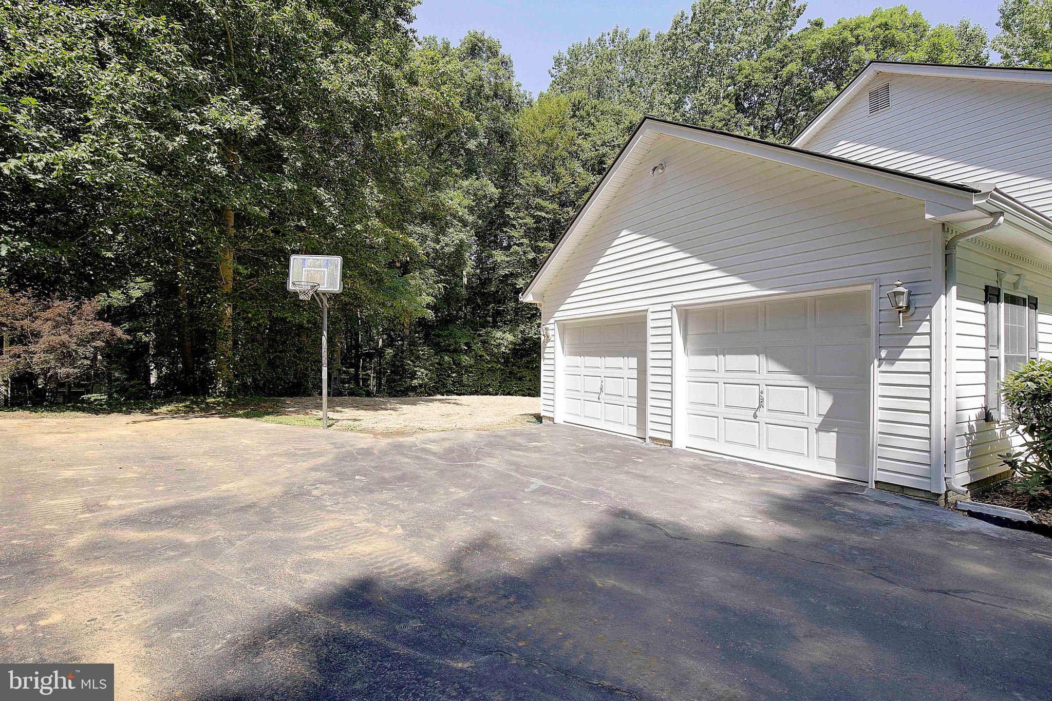 PLUM POINT WOODS - Residential