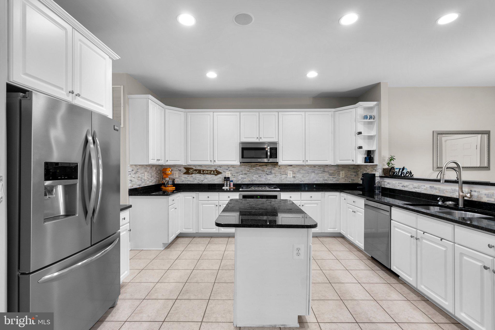 LAKELANDS - Residential