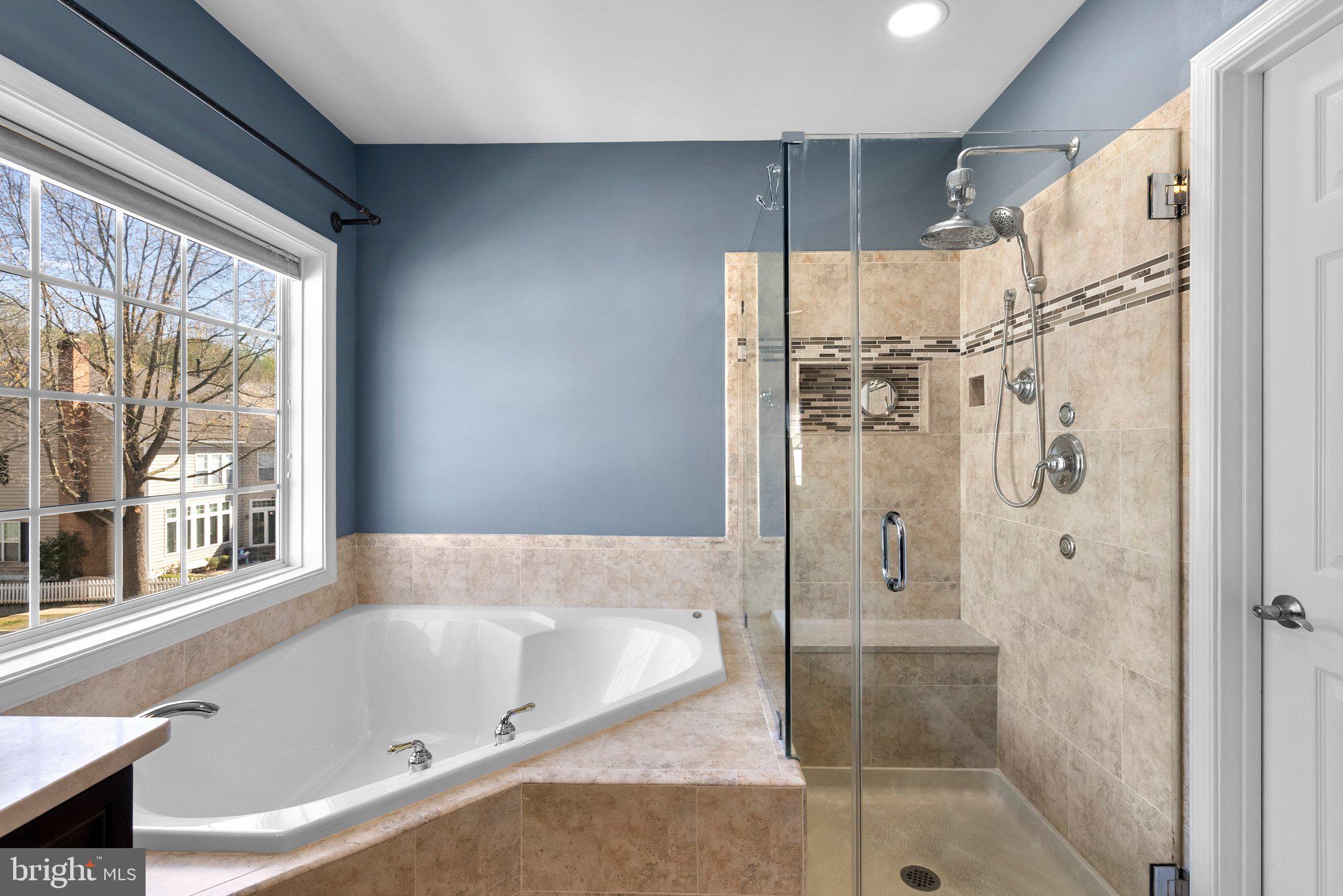 LAKELANDS - Residential