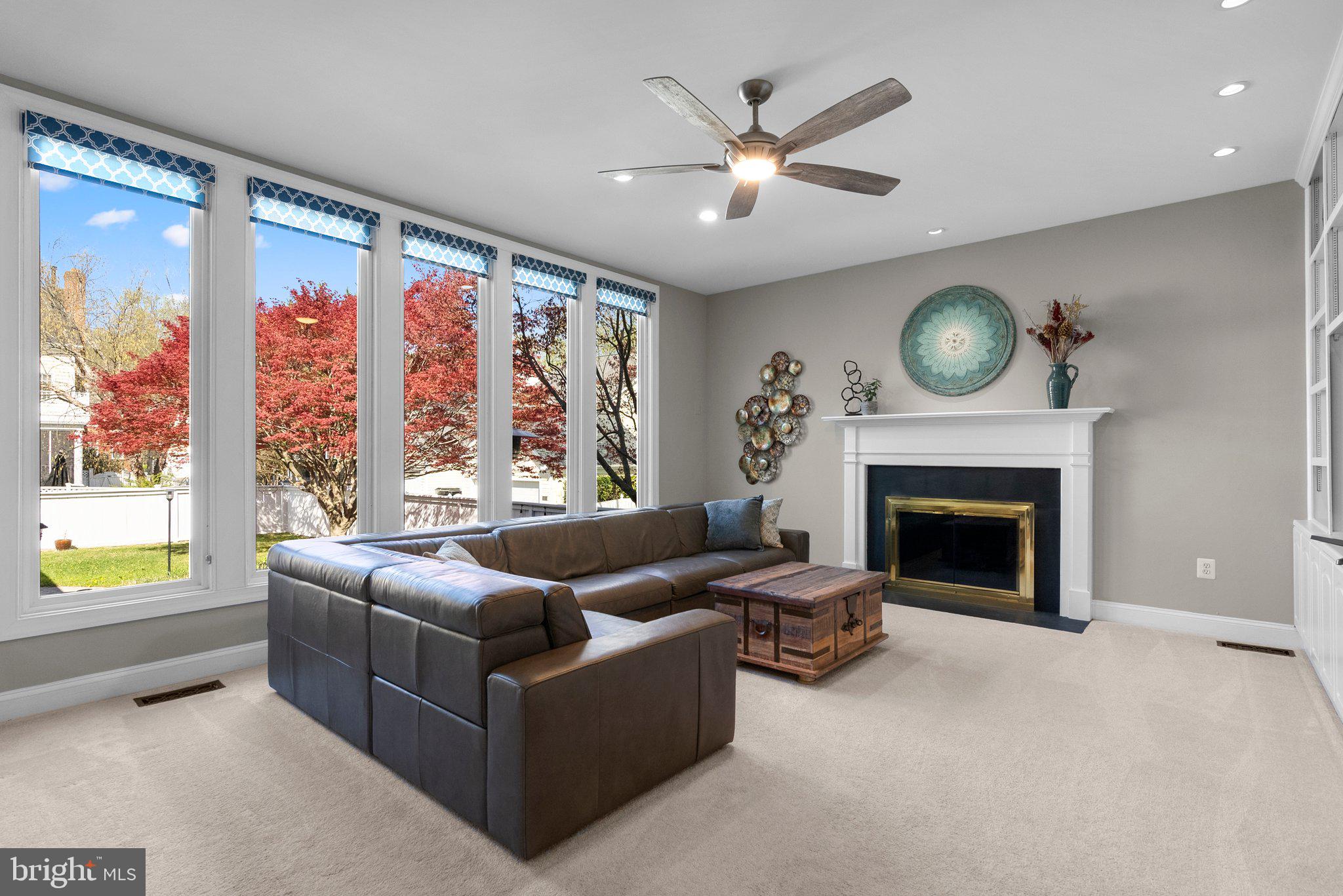 LAKELANDS - Residential