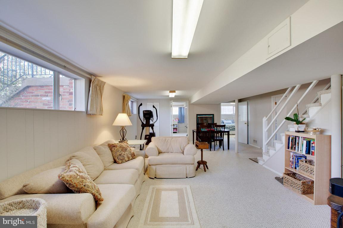 ROLF HEIGHTS - Residential