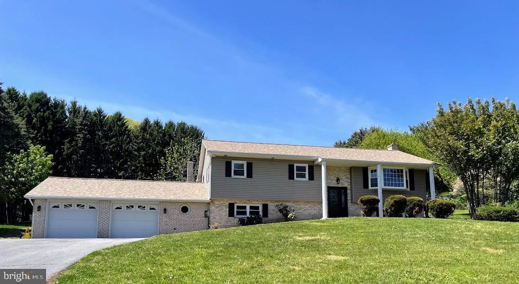 Photo of 13 Villa Lane, PALMYRA, PA 17078 (MLS # PALN2025916)
