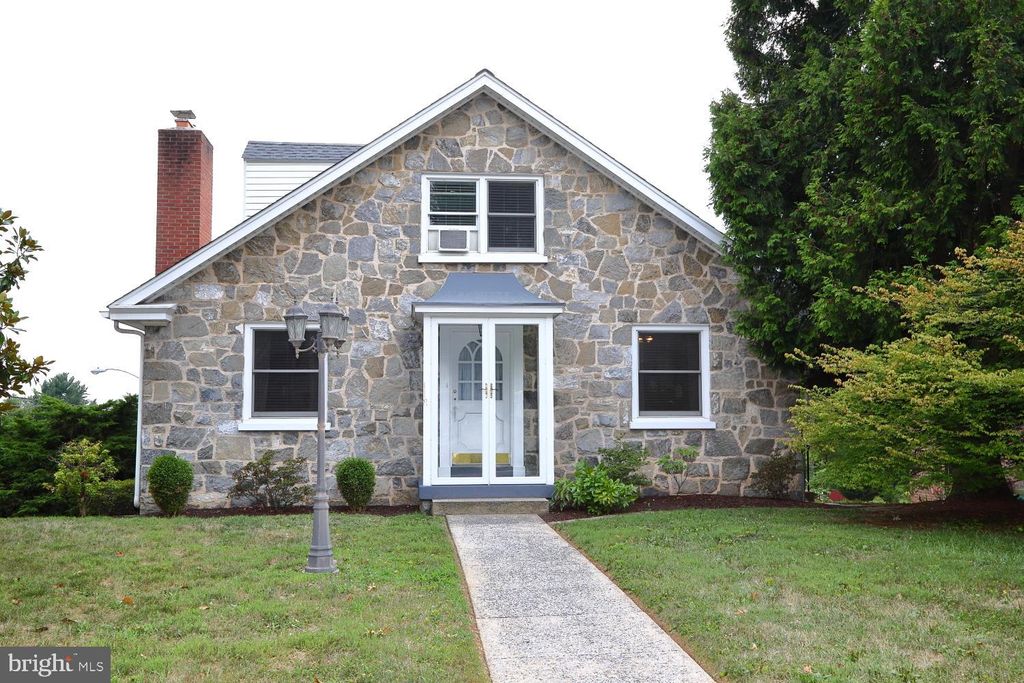 Photo of 118 E Charlotte Street, Millersville, PA 17551 (MLS # PALA2055174)