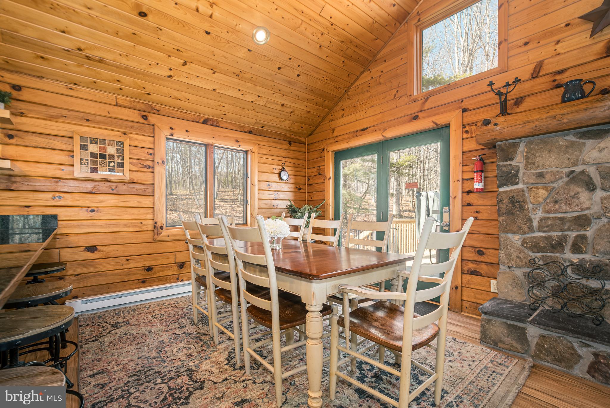 PARADISE COVE - Residential