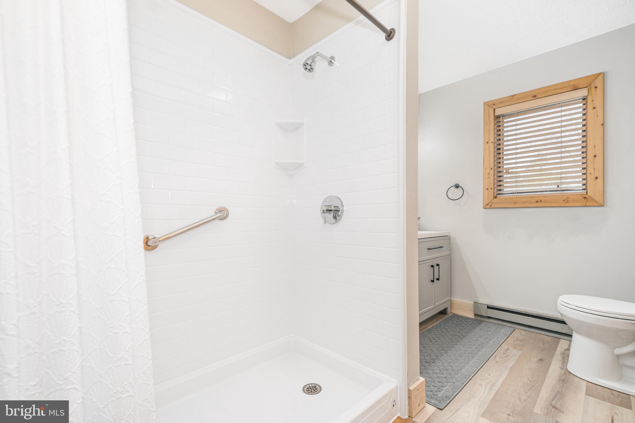 PARADISE COVE - Residential