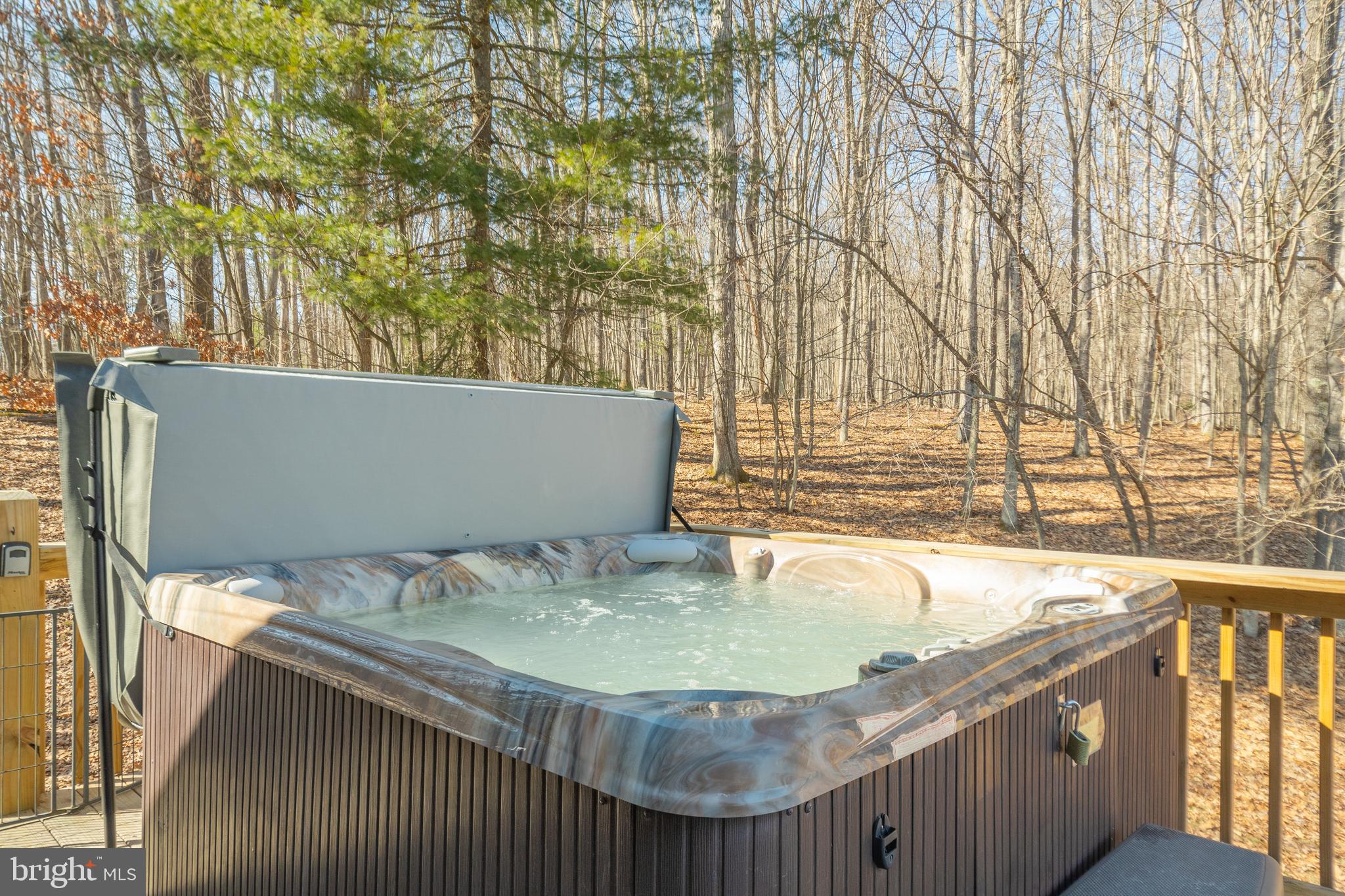 PARADISE COVE - Residential