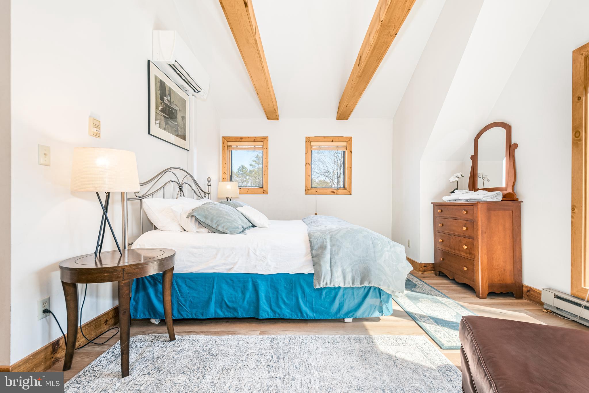 PARADISE COVE - Residential