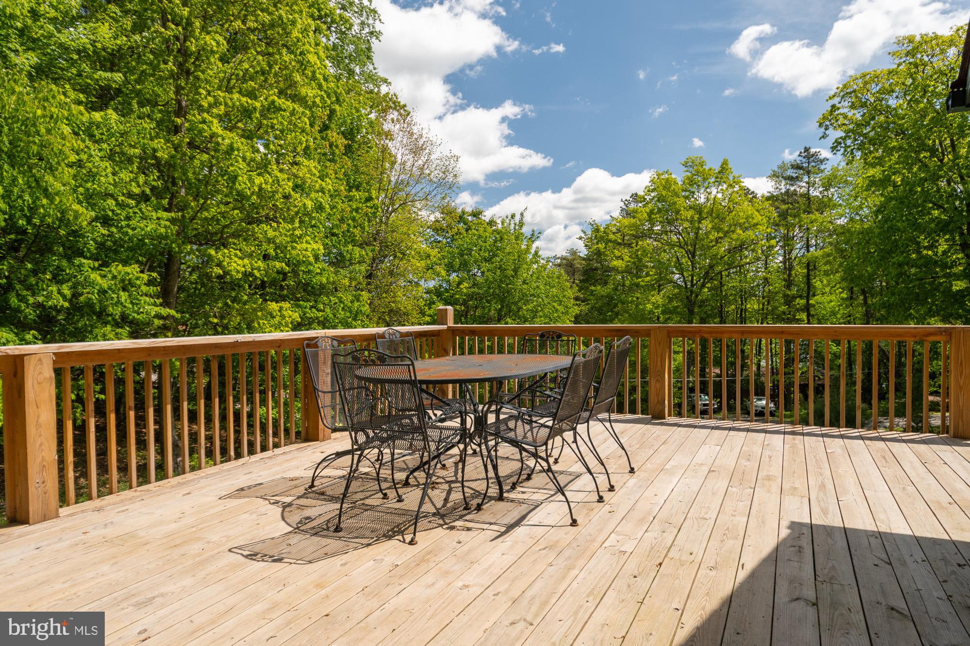 PARADISE COVE - Residential