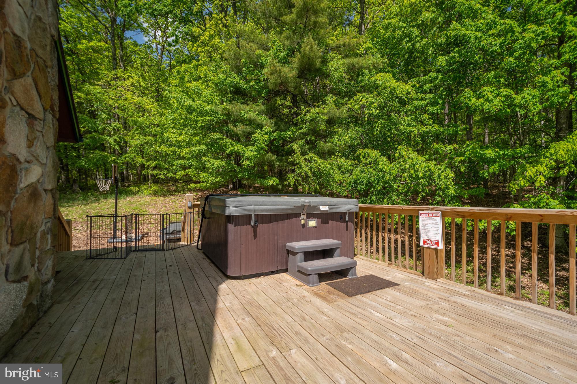 PARADISE COVE - Residential