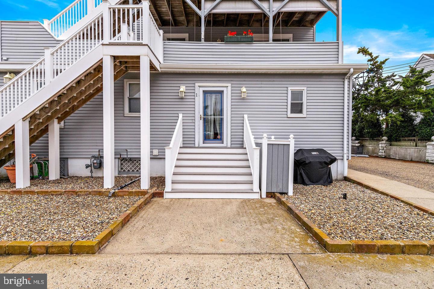 130 CHATSWORTH AVENUE 1