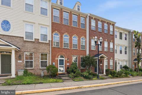 Photo of 7033 Little Thames Drive, GAINESVILLE, VA 20155 (MLS # VAPW2127186)
