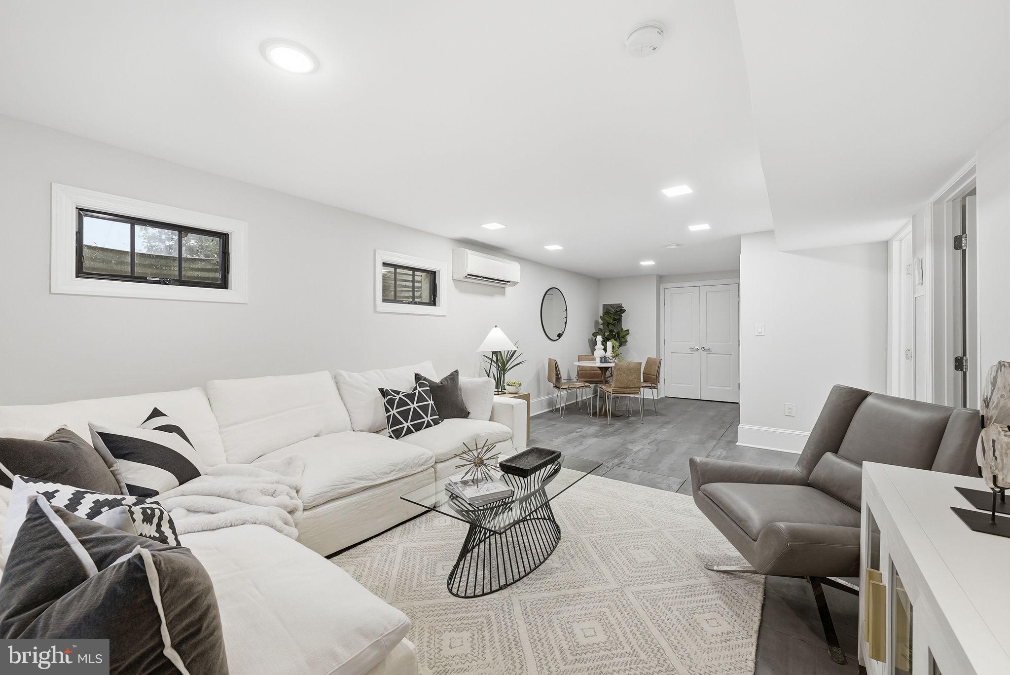 LEEWAY GARDENS - Residential