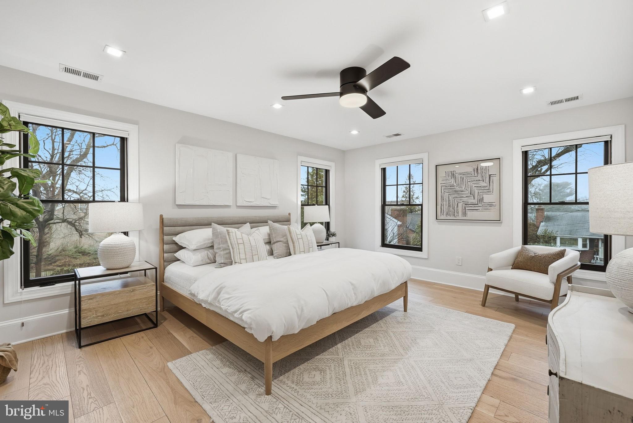 LEEWAY GARDENS - Residential