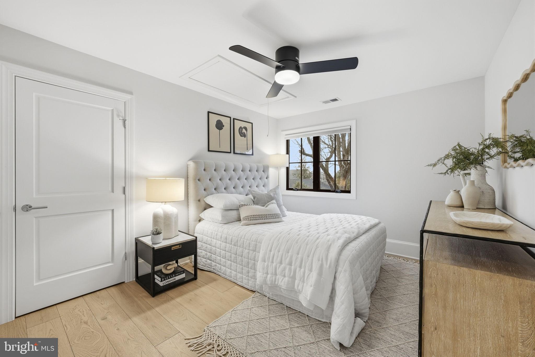 LEEWAY GARDENS - Residential