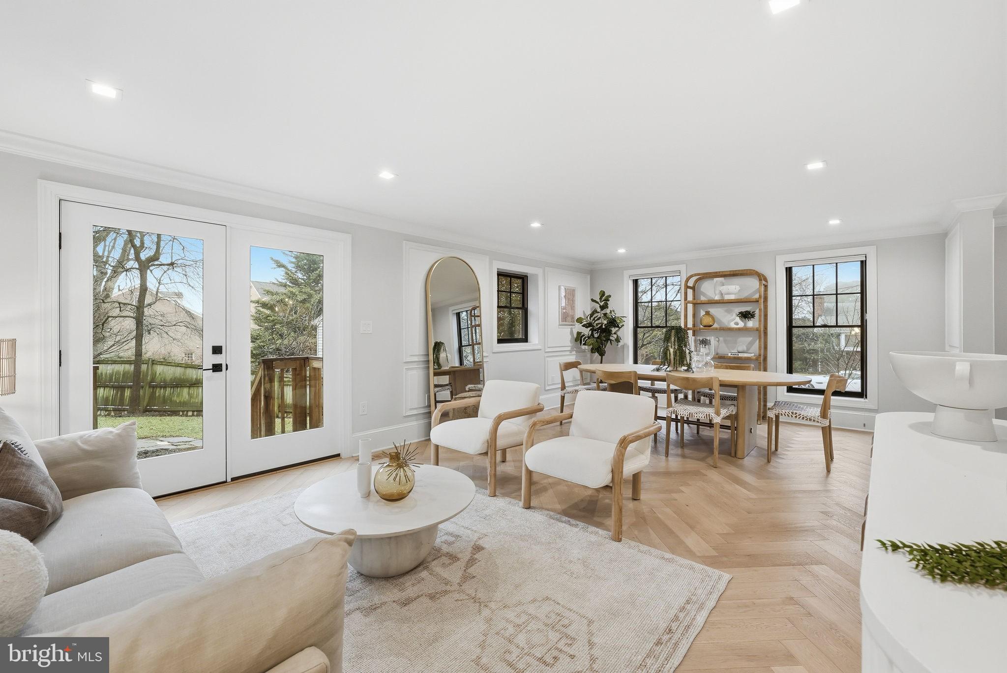 LEEWAY GARDENS - Residential