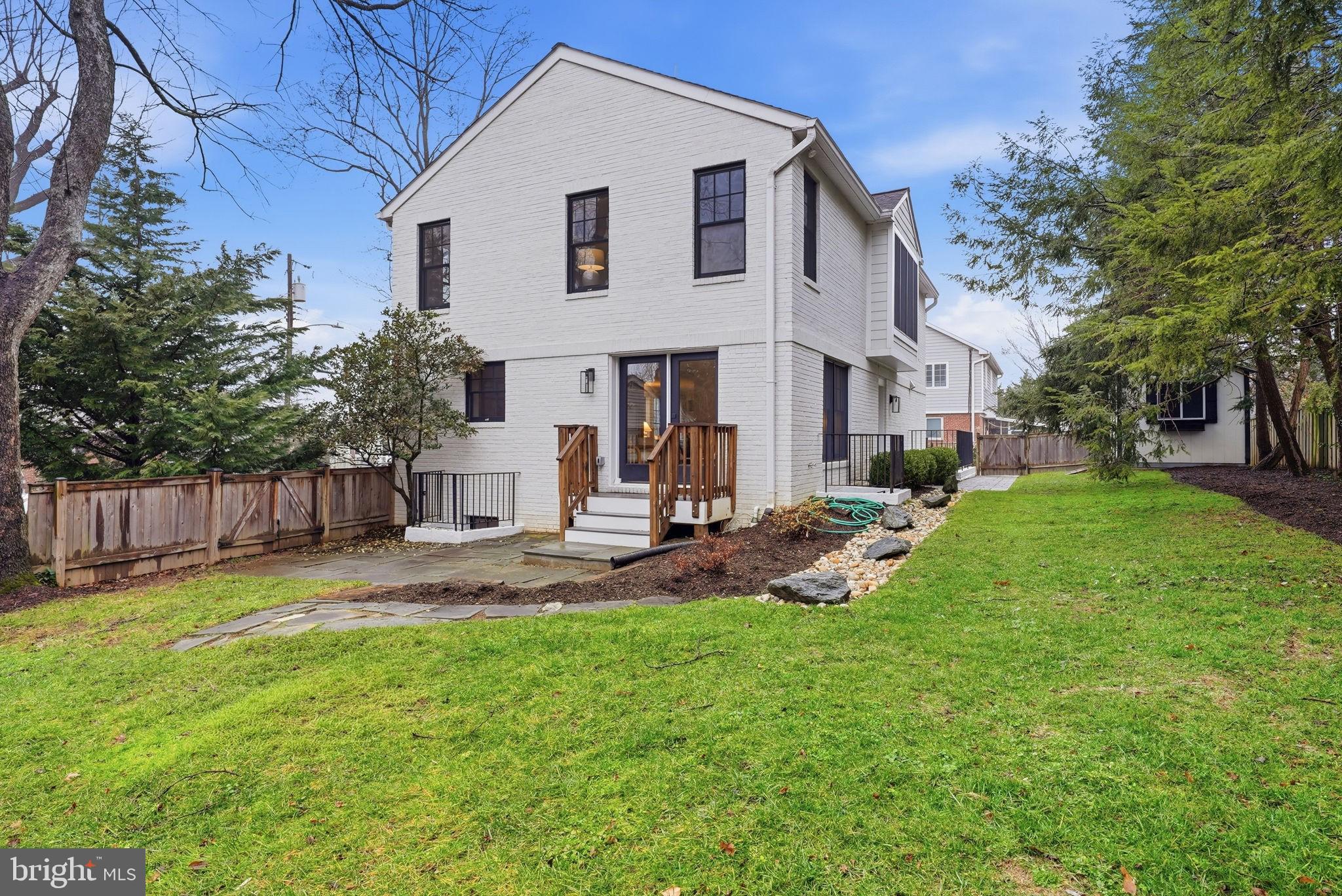 LEEWAY GARDENS - Residential