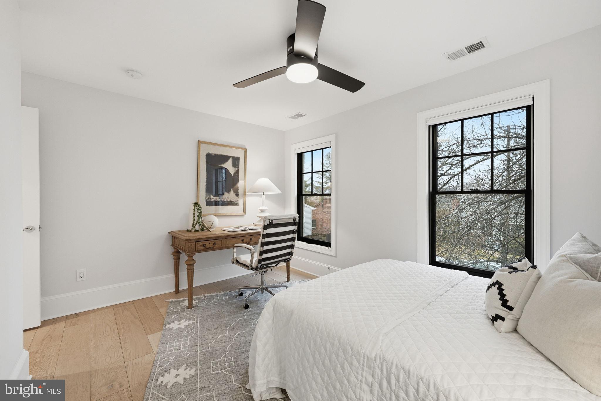 LEEWAY GARDENS - Residential