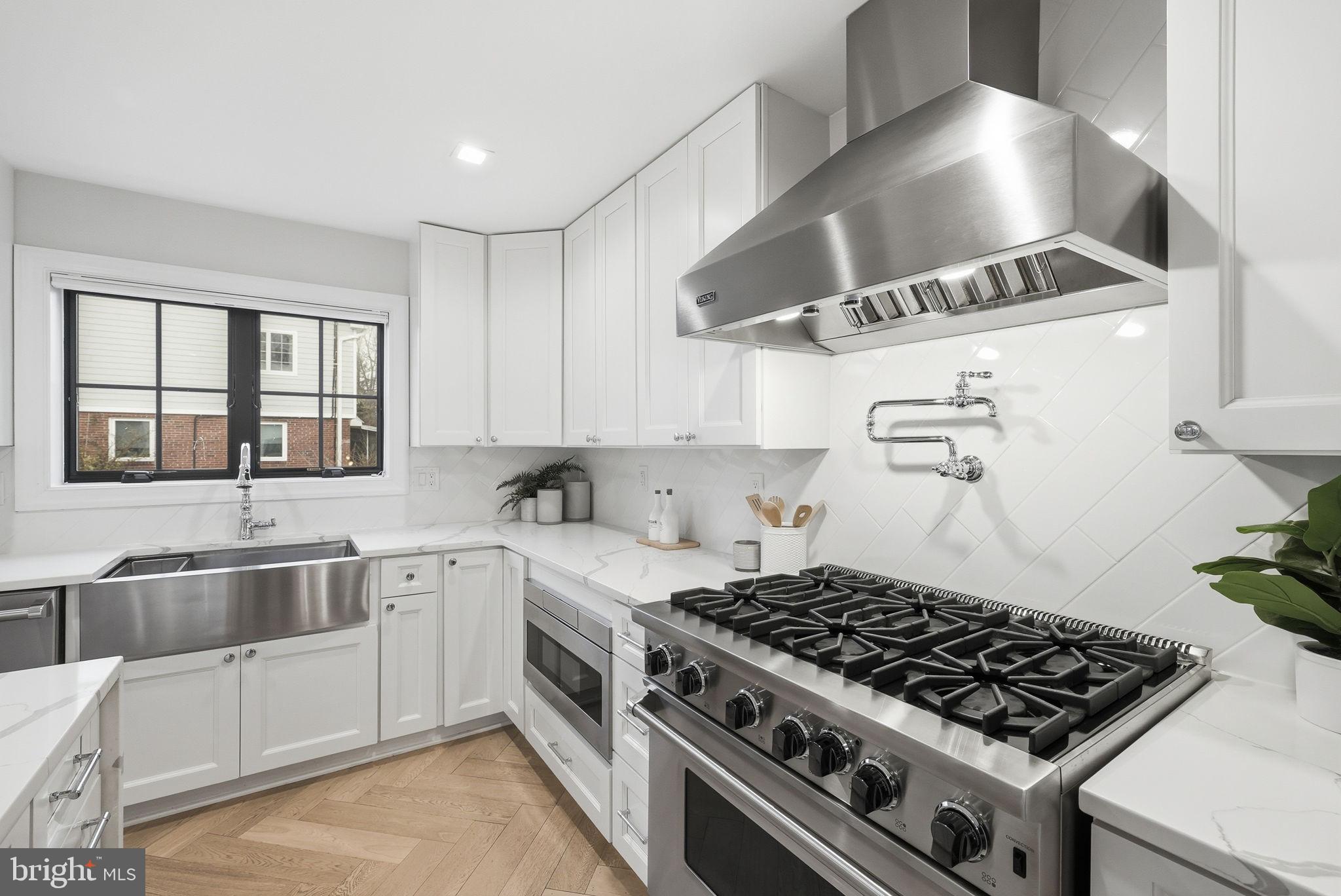 LEEWAY GARDENS - Residential