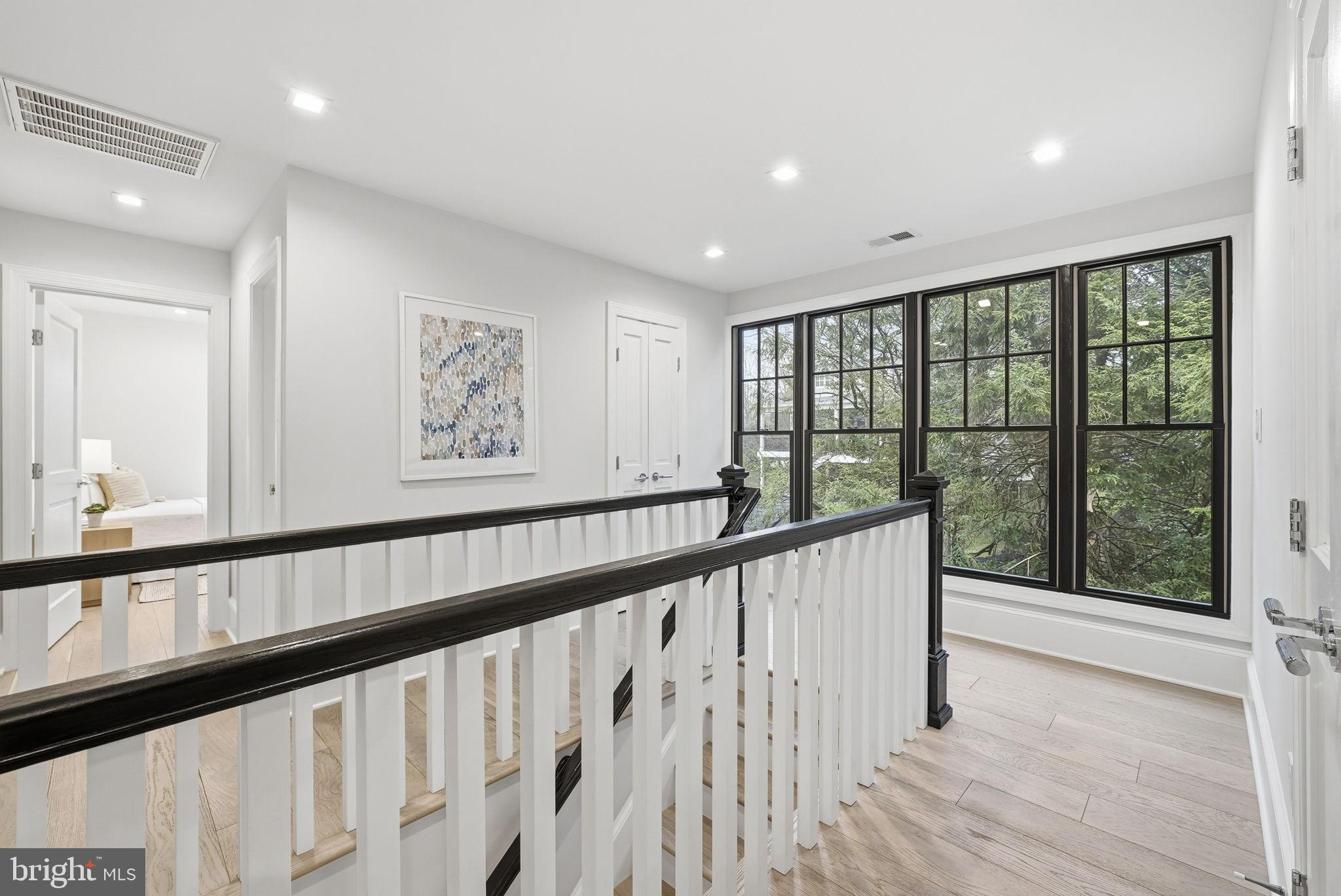 LEEWAY GARDENS - Residential