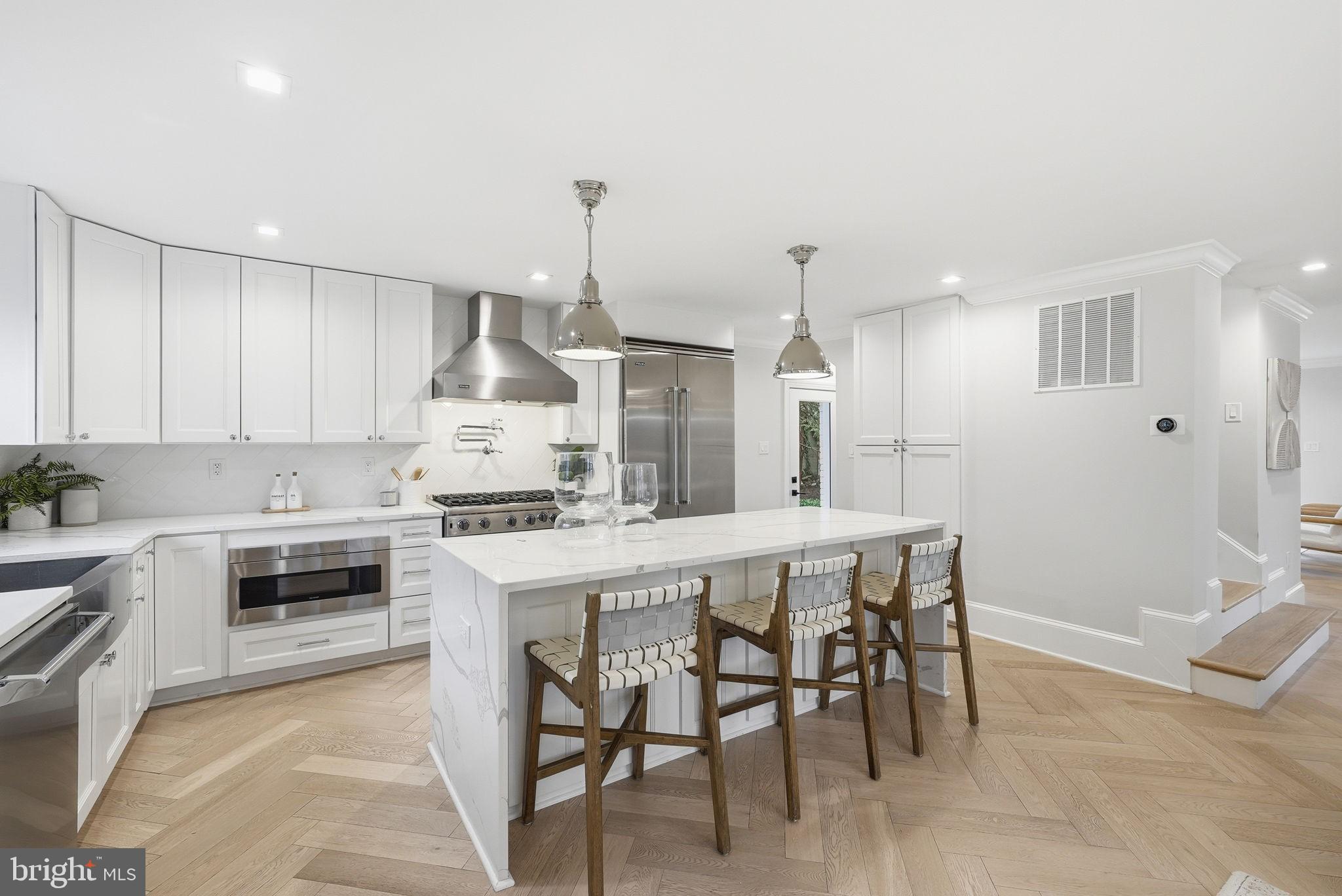 LEEWAY GARDENS - Residential