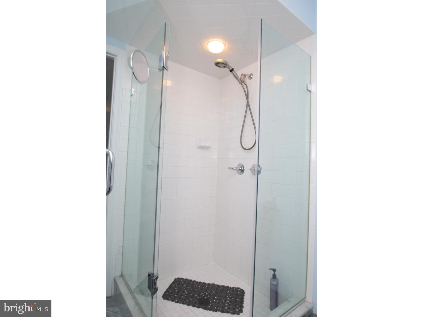 RITTENHOUSE SQUARE - Commercial Sale