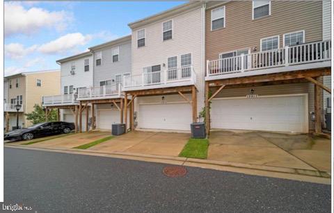 SENECA HILL - Residential Lease