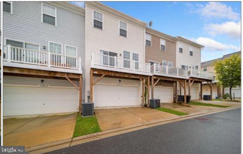 SENECA HILL - Residential Lease