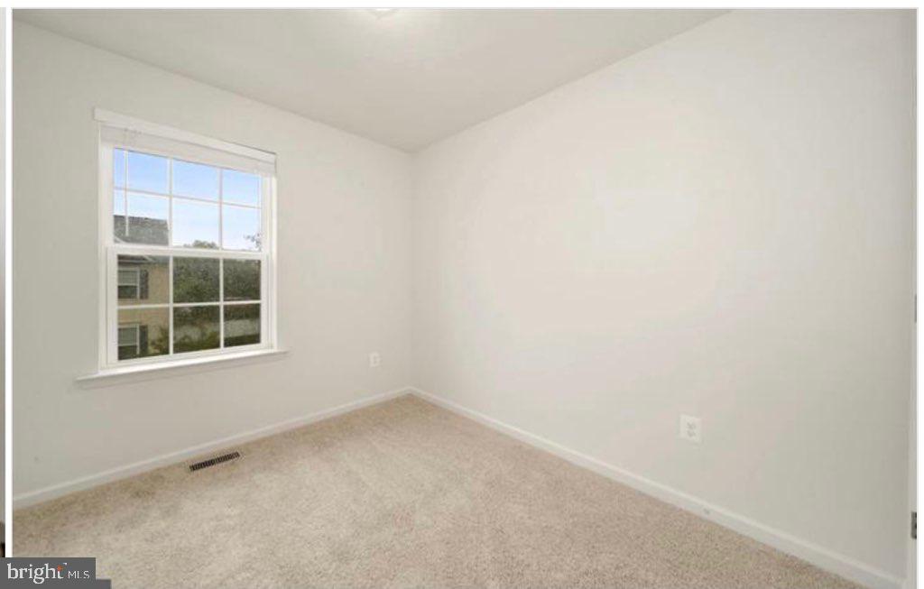 SENECA HILL - Residential Lease