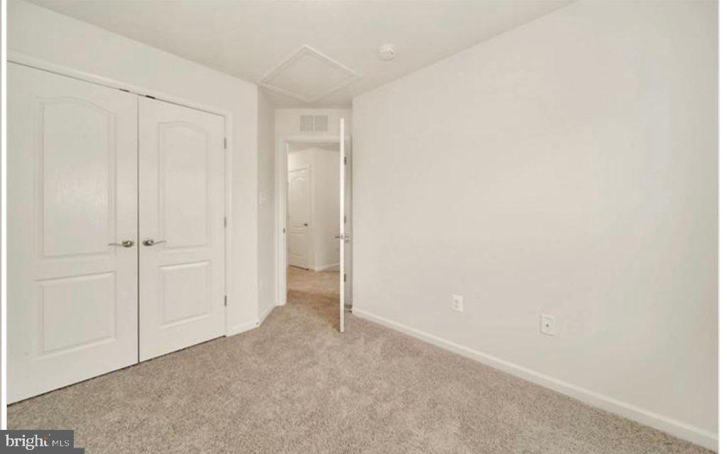 SENECA HILL - Residential Lease