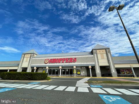 SENECA HILL - Residential Lease