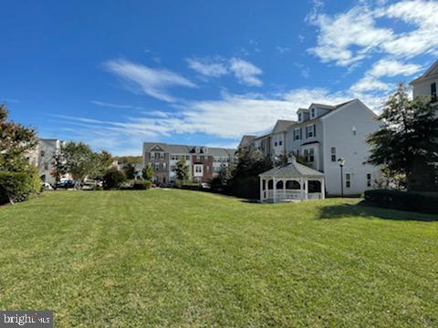 SENECA HILL - Residential Lease