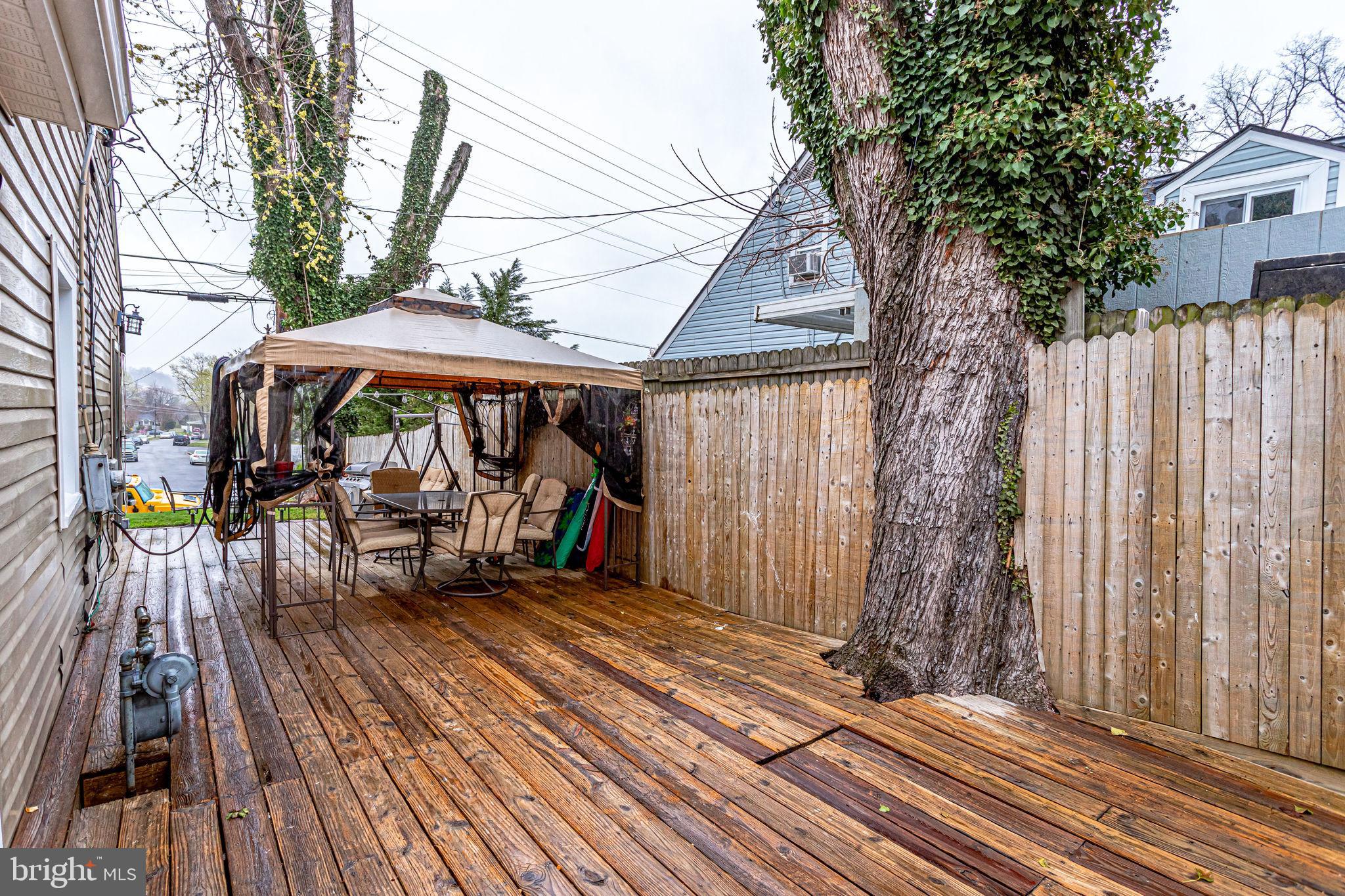 BURGUNDY VILLAGE - Residential