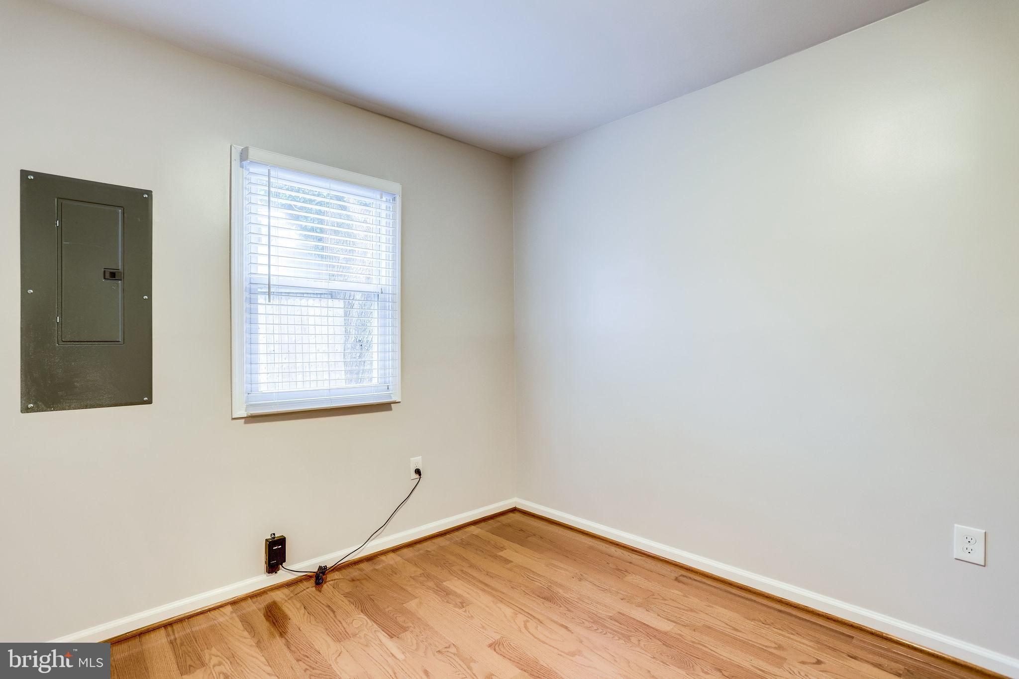 BURGUNDY VILLAGE - Residential