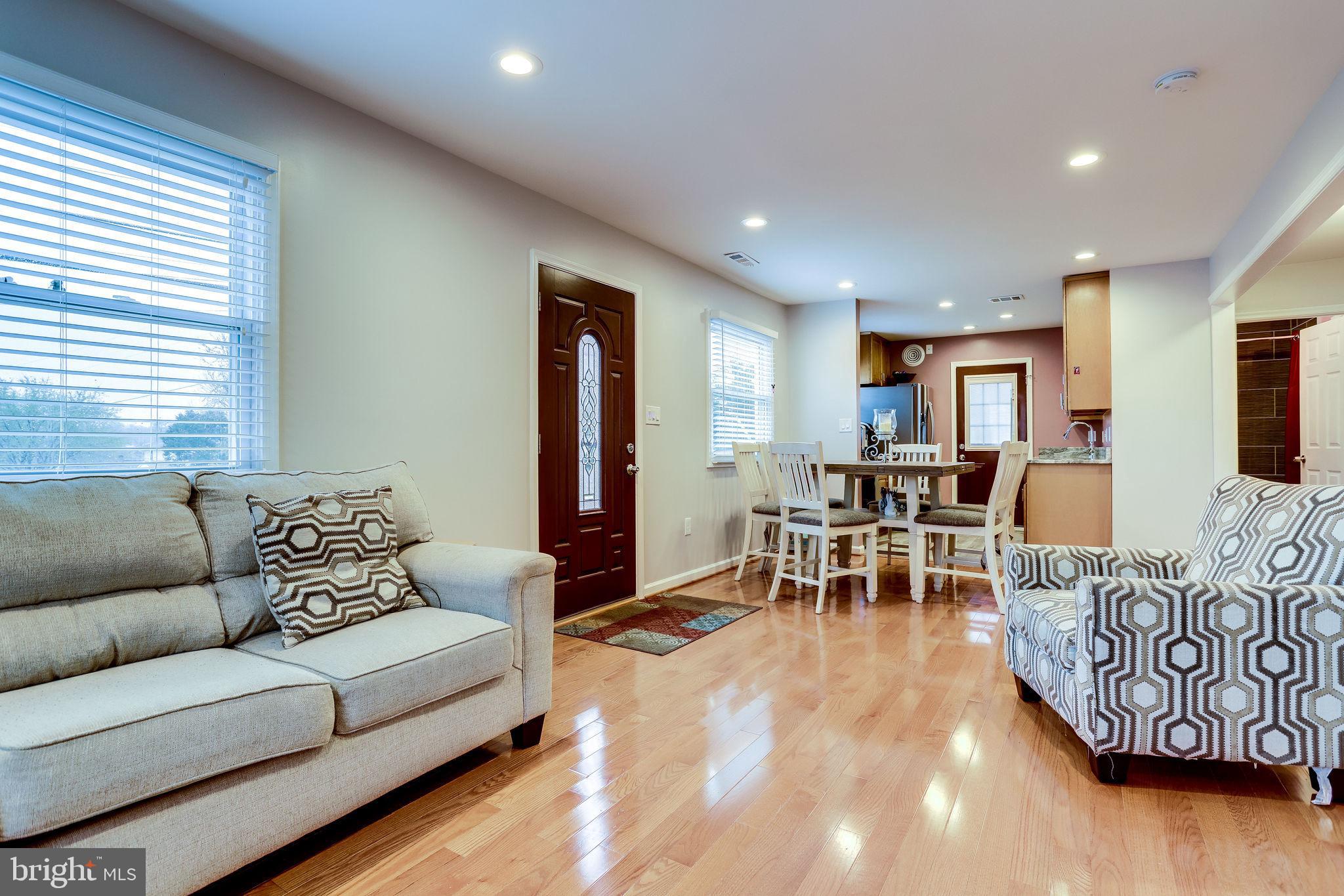 BURGUNDY VILLAGE - Residential