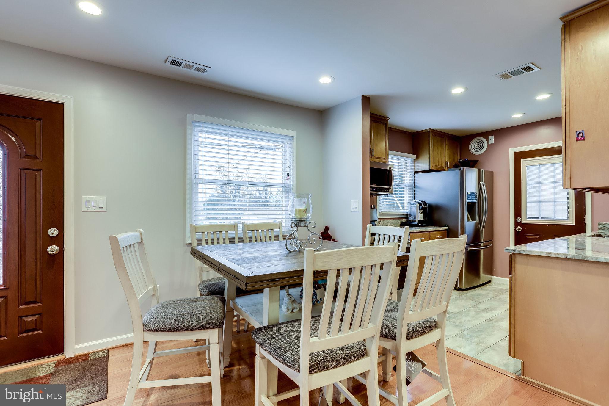 BURGUNDY VILLAGE - Residential