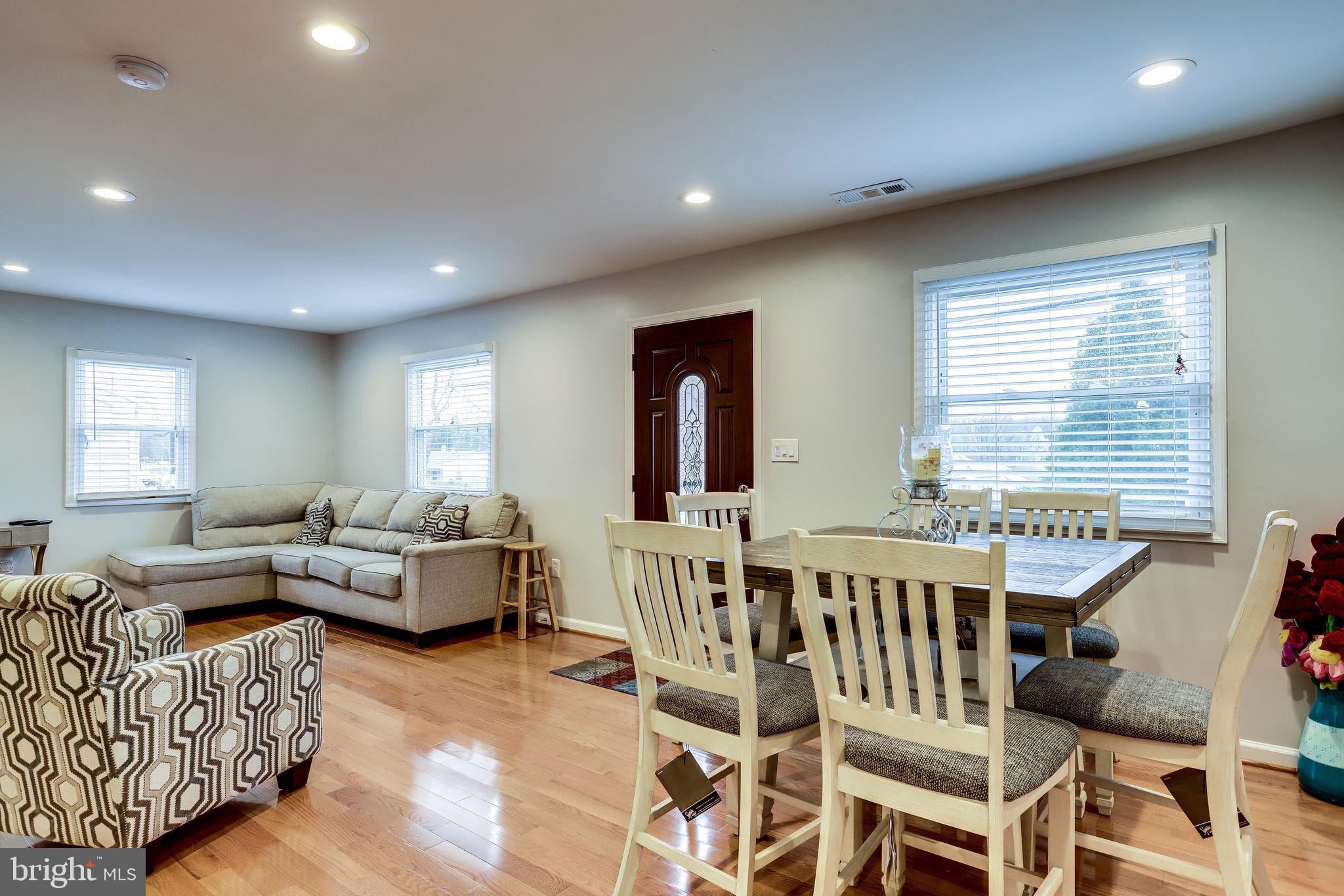 BURGUNDY VILLAGE - Residential