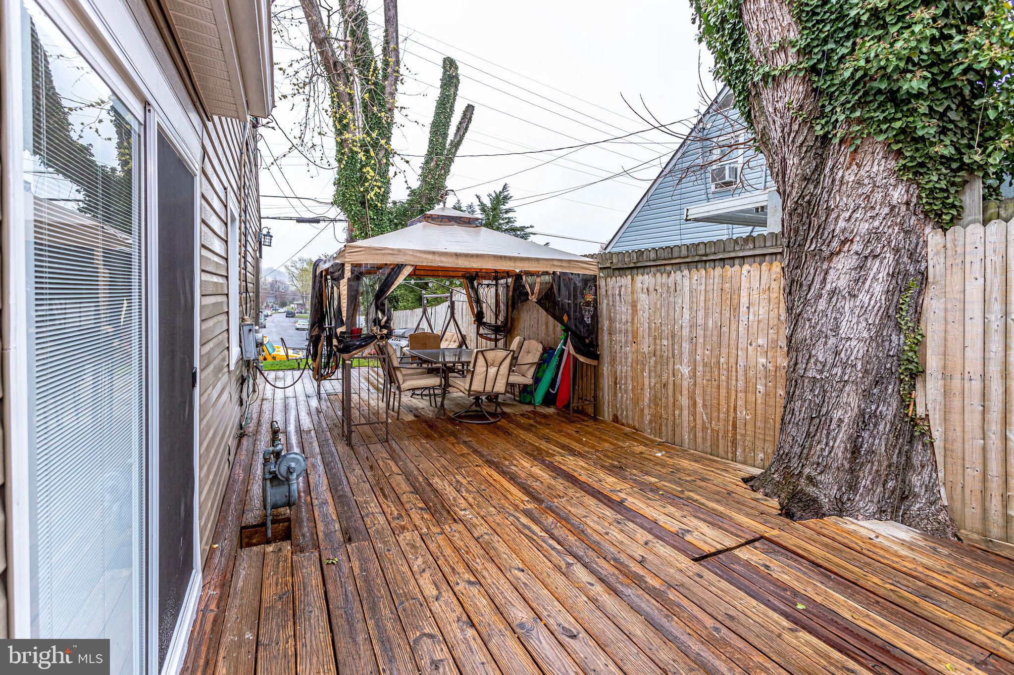BURGUNDY VILLAGE - Residential