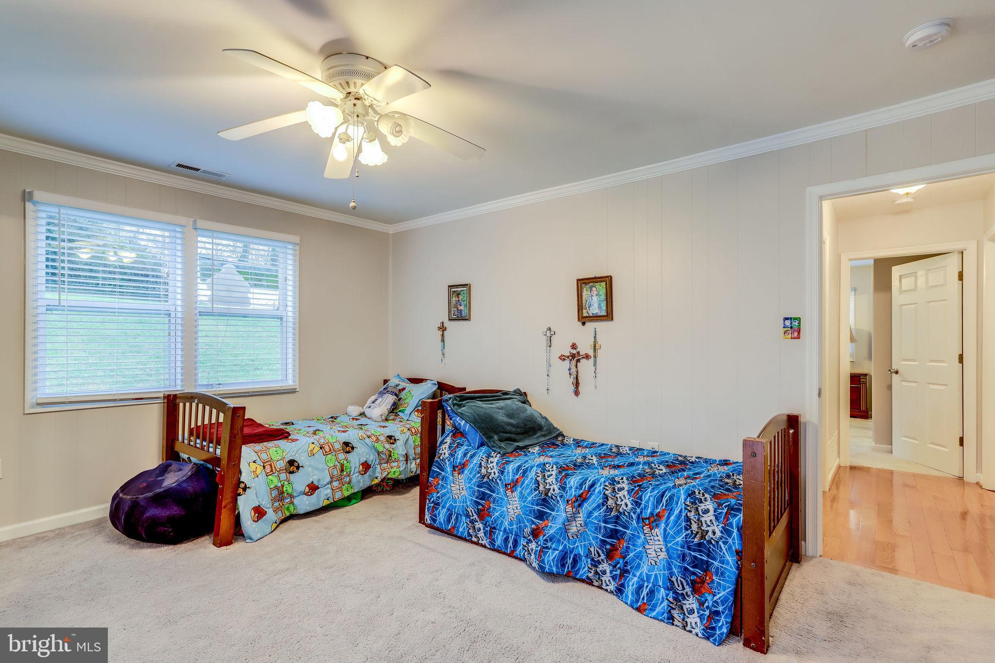 BURGUNDY VILLAGE - Residential