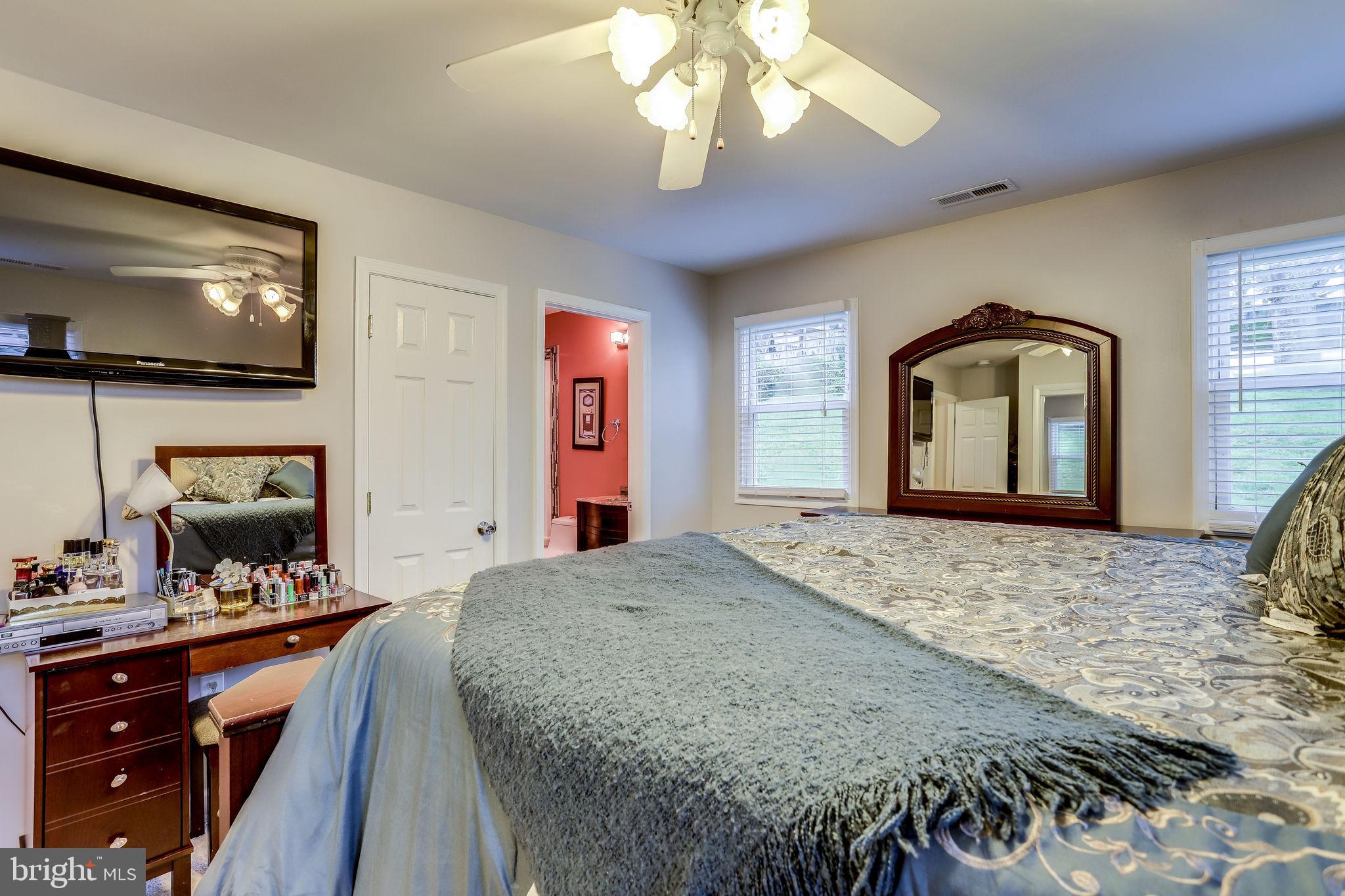 BURGUNDY VILLAGE - Residential