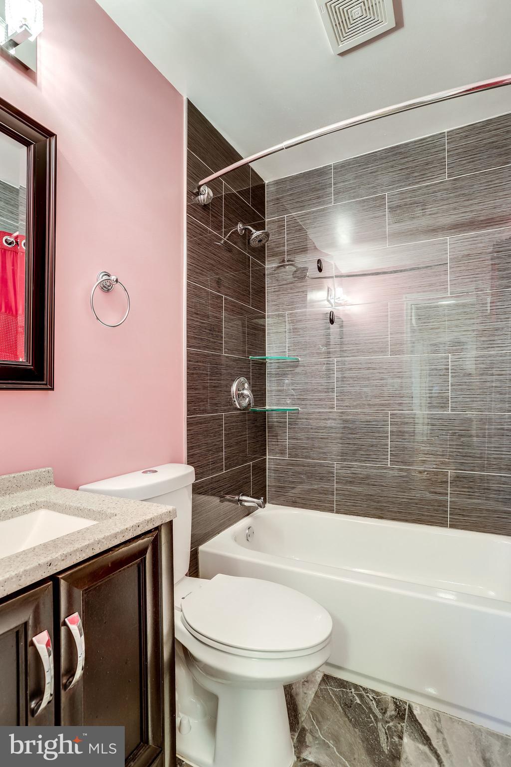 BURGUNDY VILLAGE - Residential