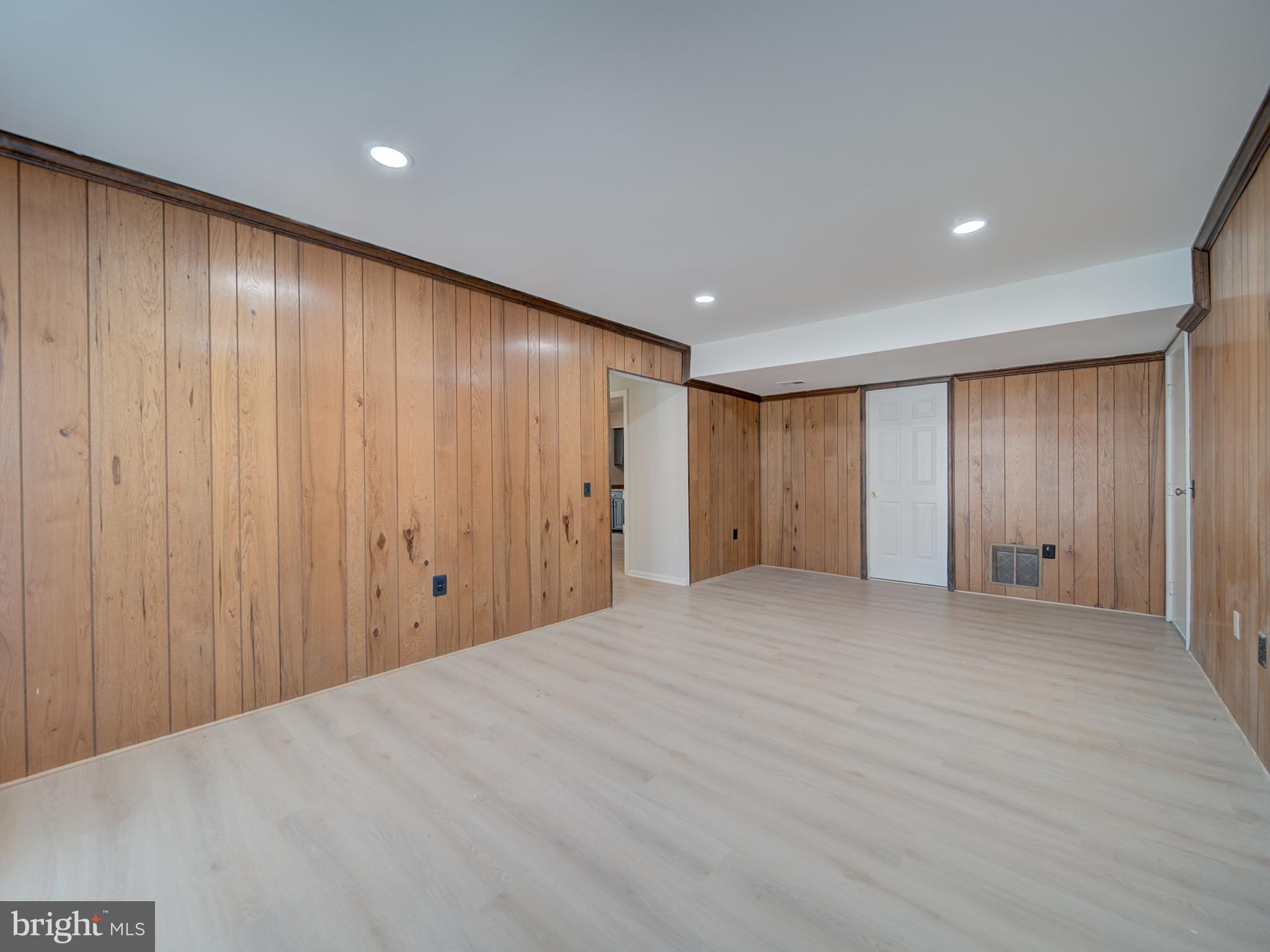 MONTPELIER WOODS - Residential Lease