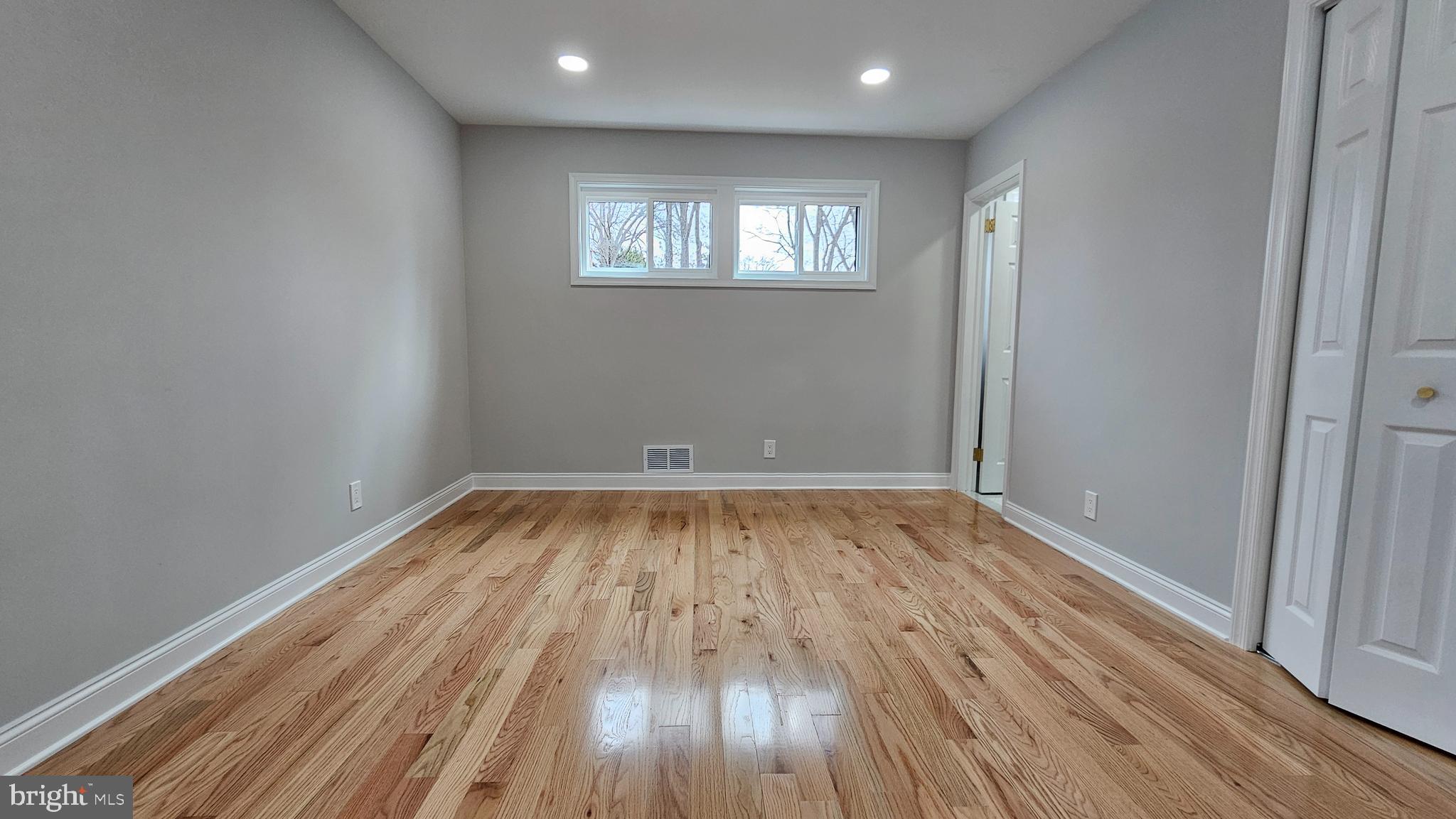 WOODSIDE PARK - Residential