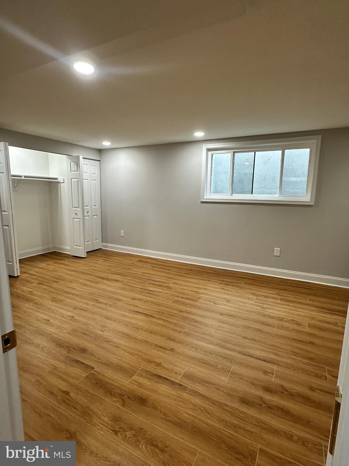 WOODSIDE PARK - Residential