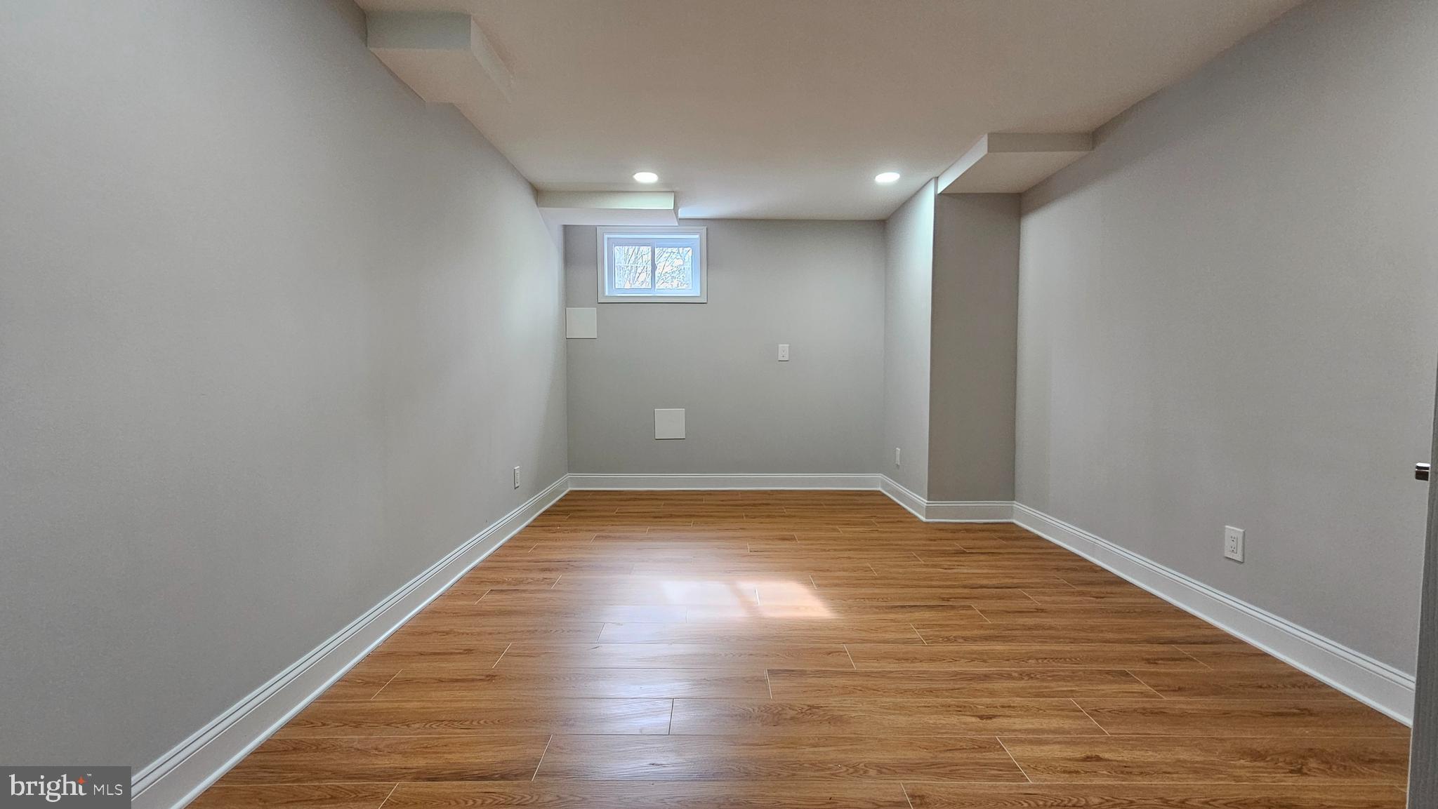 WOODSIDE PARK - Residential