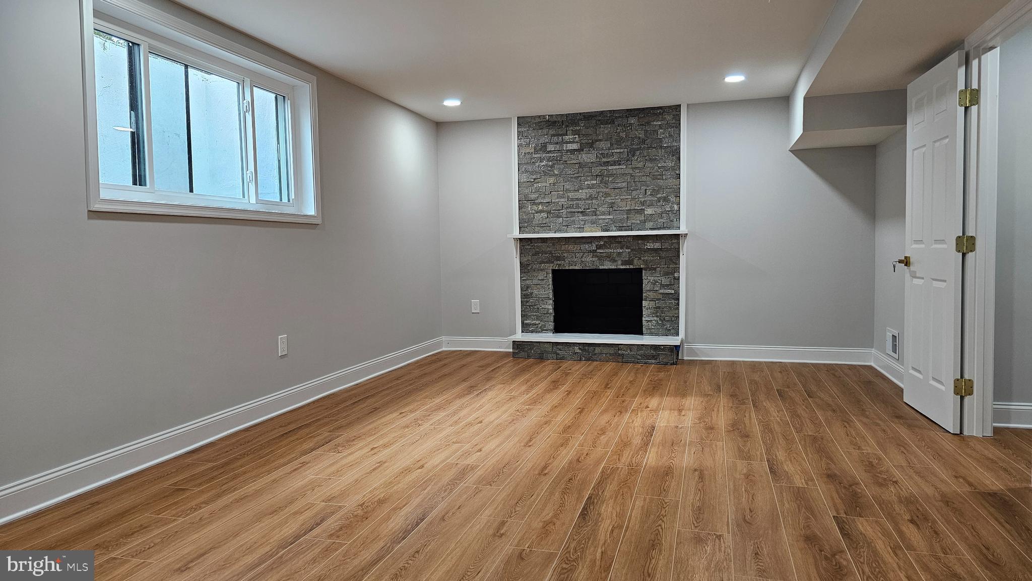 WOODSIDE PARK - Residential